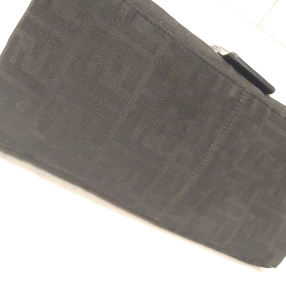 Authentic Fendi Zucca Mama Baguette - Picture 5 of 12